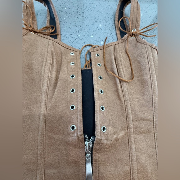 Charming Tan Vest with Lace-Up Detail - Picture 2 of 9